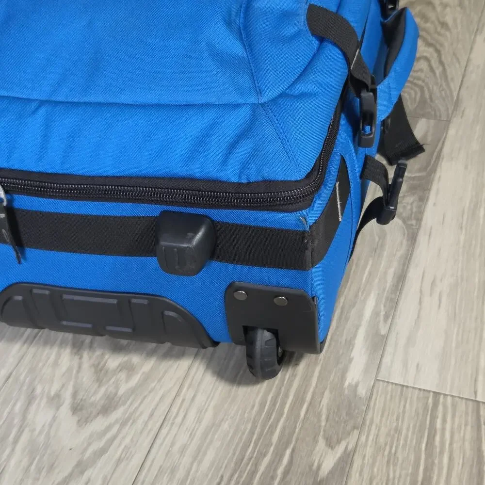 OAKLEY Black Carry Bag Rolling Luggage 22in ×14in ×8in Travel Case Japan